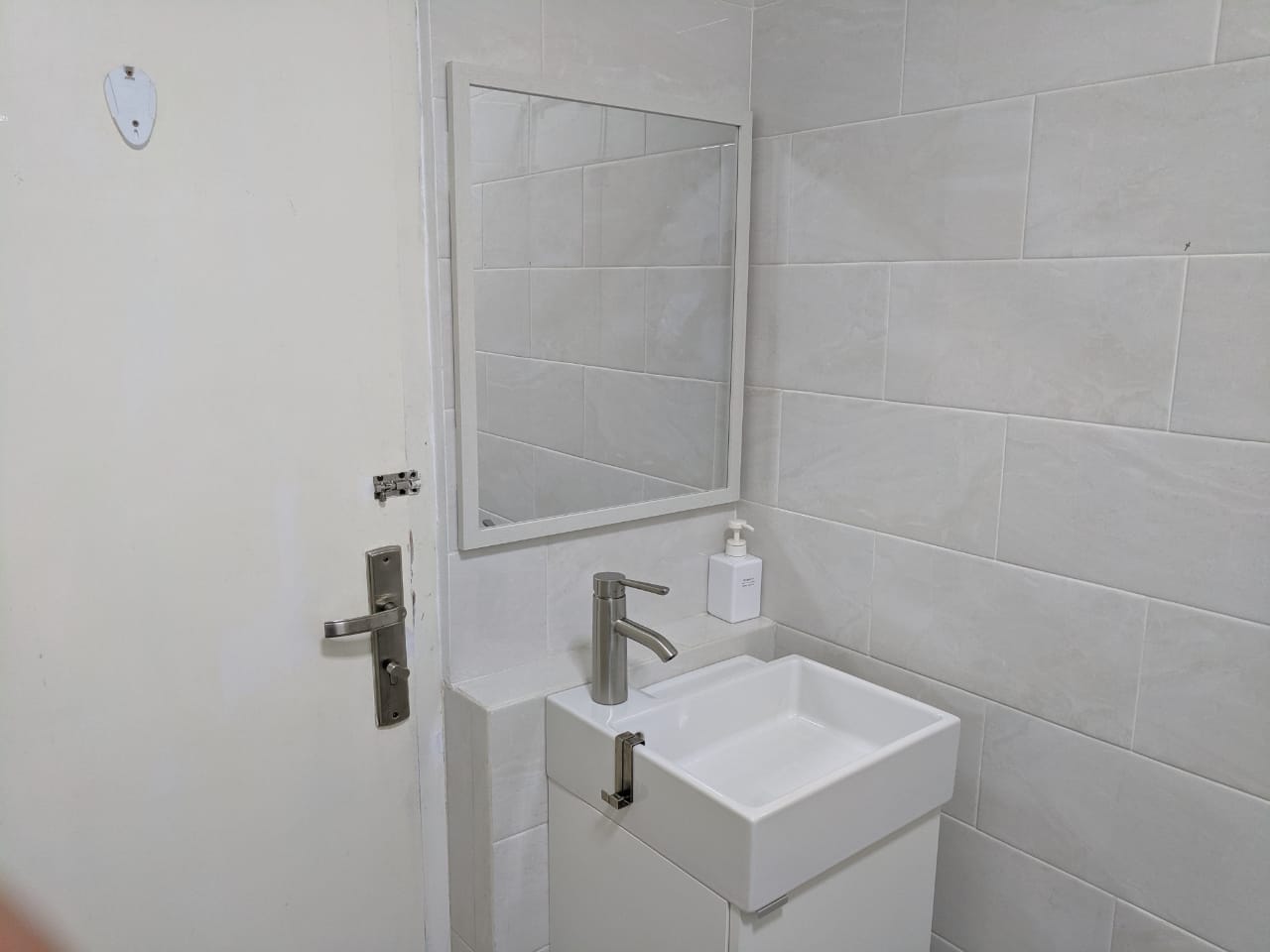 Wastafel di kamar mandi villa