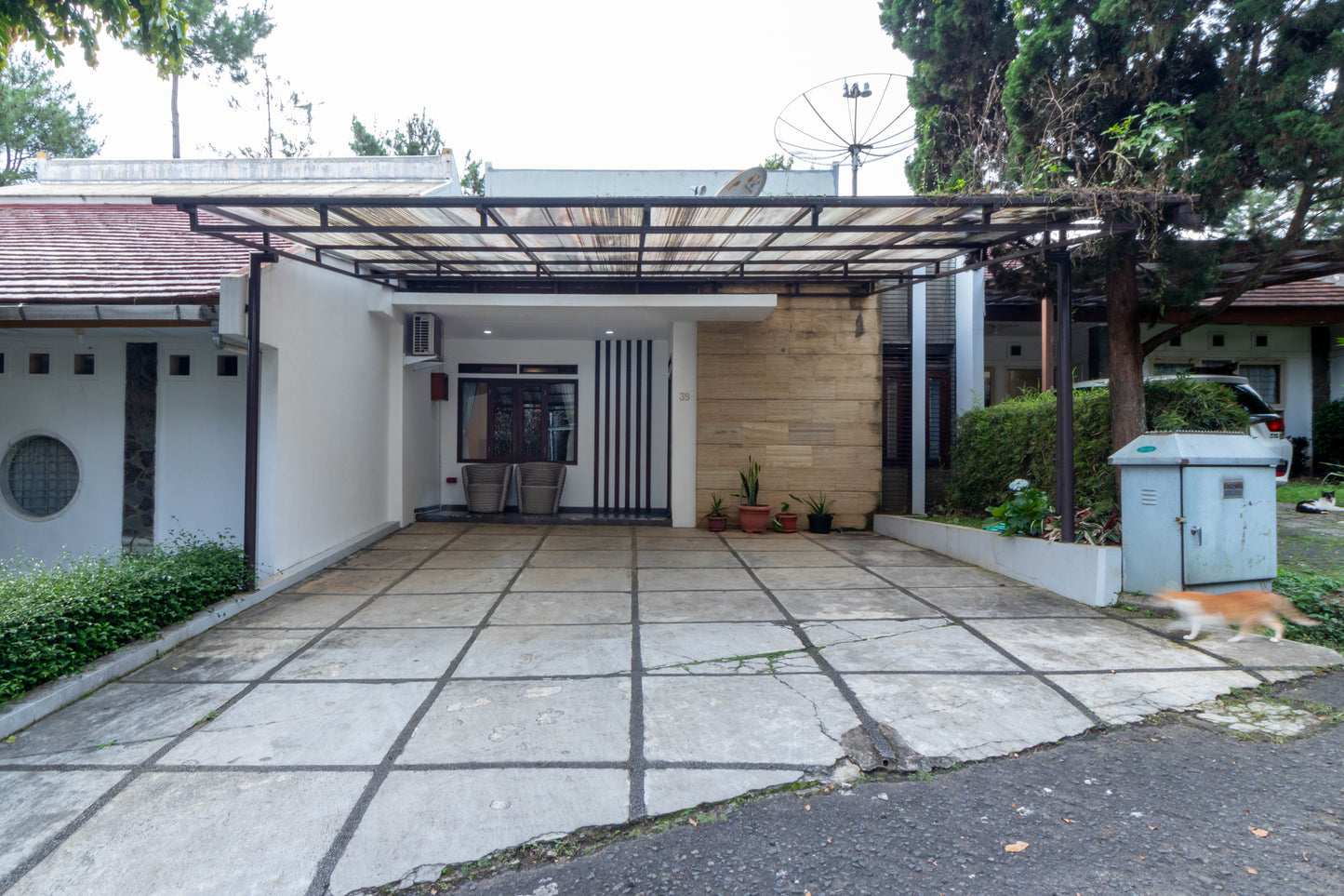 3 BR De Reiz Villa Kesuma Syariah - Mountain View - Family Only