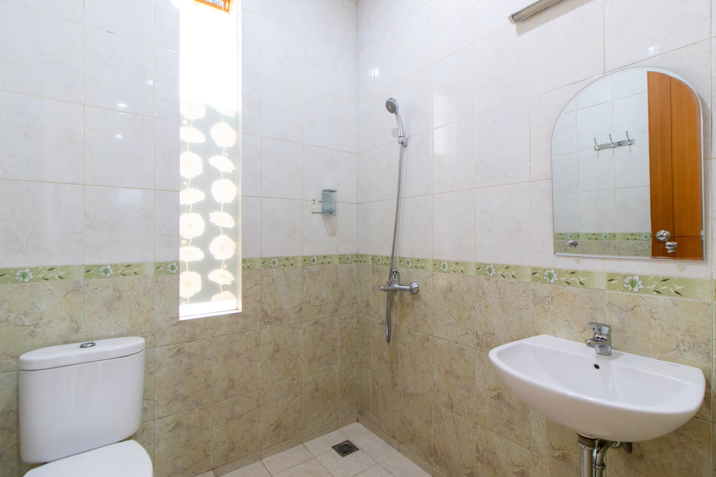 4 BR De Reiz Villa Spring Hill Syariah - City View - Family Only