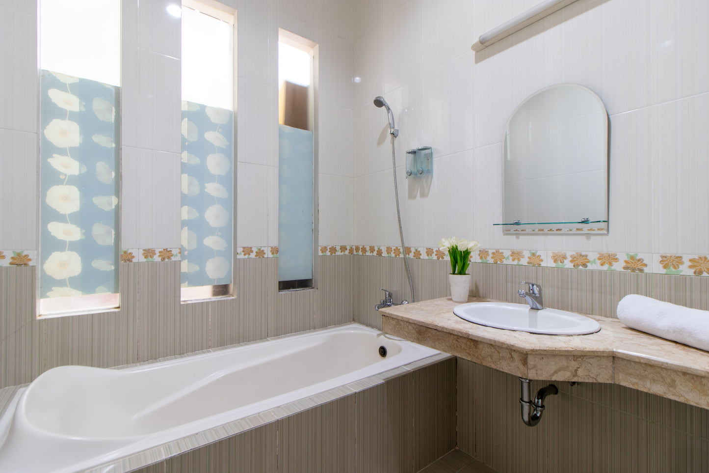 4 BR De Reiz Villa Spring Hill Syariah - City View - Family Only