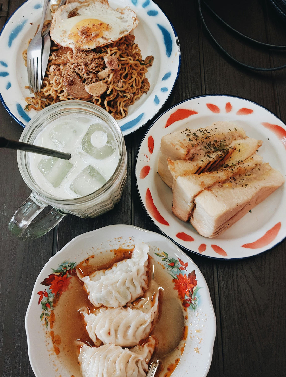 10 Tempat Makan di Bandung yang Enak