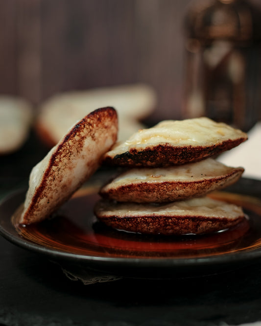 Martabak manis legendaris Bandung dengan topping melimpah
