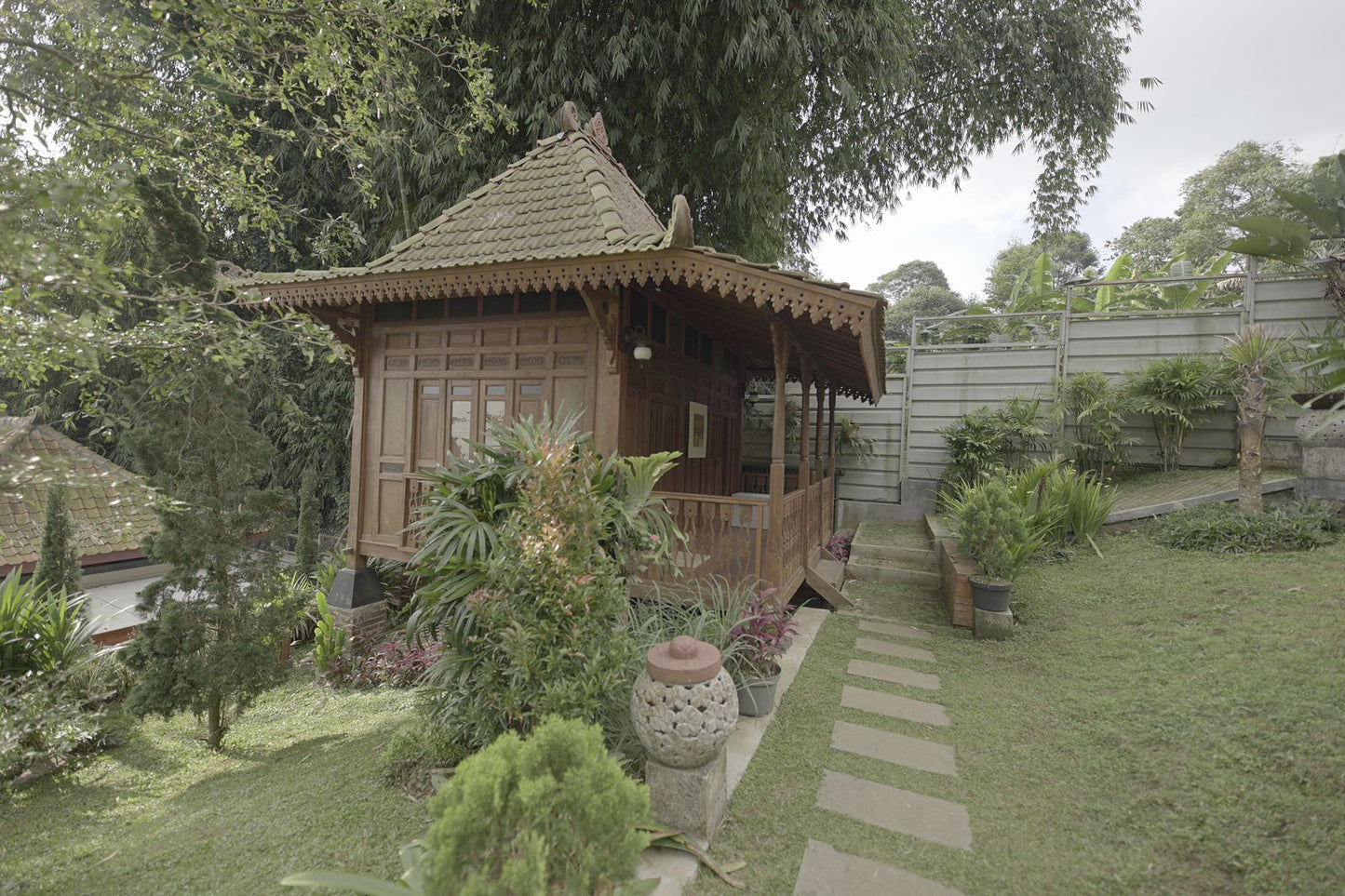 Villa di Lembang, 4+1BR, Family Only, Private Swimming Pool