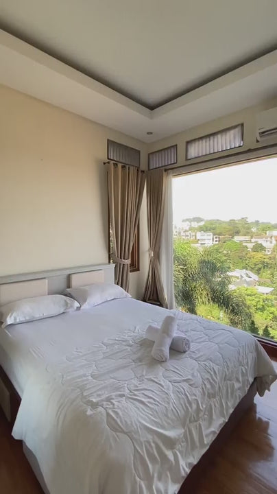 Sewa Villa Bandung 6BR Meily Syariah – Private Pool
