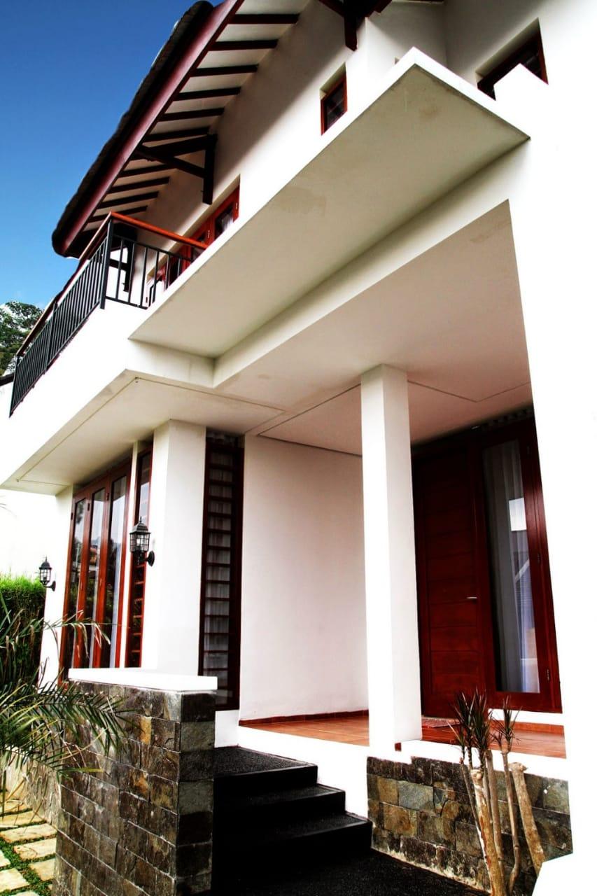 Villa Dago Syariah, 3 BR, Private Swimming Pool, Family Only - Sewa Villa di Bandung